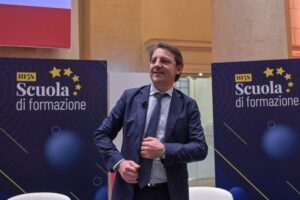 Tridico cerca un «reddito» nell’Ue. Fratoianni punta su Leoluca Orlando