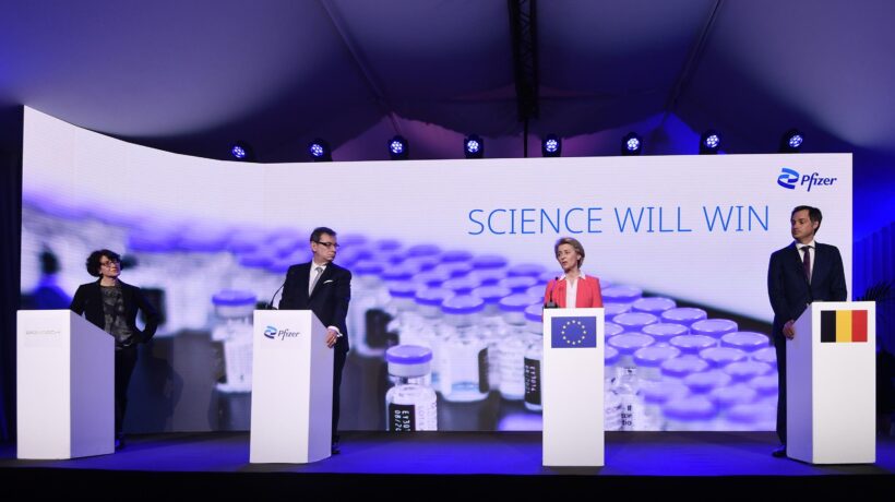 La Procura Ue indaga sugli sms di Ursula al gran capo di Pfizer