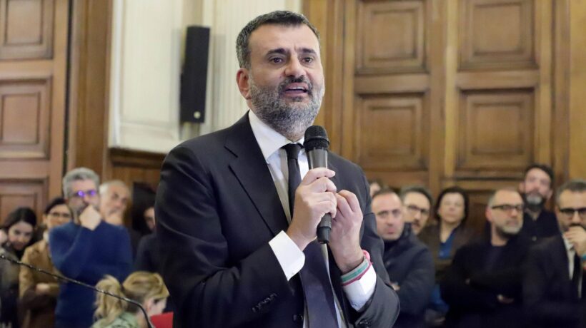 Decaro fa l’offeso ma deve aprire le porte del Comune agli ispettori
