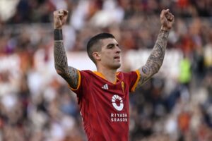 Milan e Roma, vittorie per l’Europa. Prima del derby scontri tra tifoserie