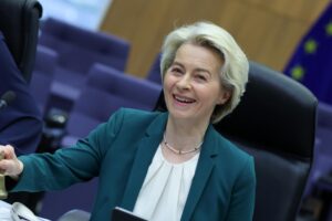 Ursula alza la posta: 100 miliardi sul green. Ma l’Ue marcia divisa