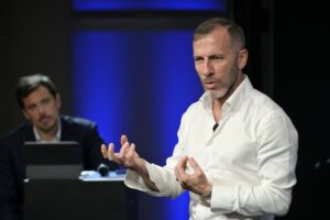 Tim, gli advisor dei fondi si schierano con Labriola. Scontro con Merlyn