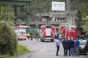 Scoppia una turbina, inferno nella centrale. Morti e dispersi nei locali allagati