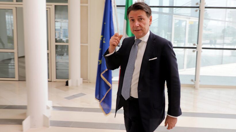 Conte molla il governatore, affossa il campo largo e va a caccia dei voti dei dem