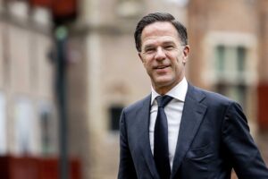 Nato, per il dopo Stoltenberg nasce la fronda anti Rutte con la benedizione di Trump