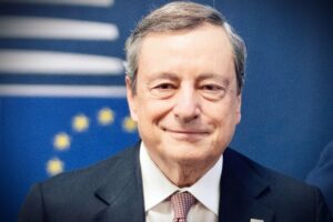 Sermone di Draghi per ribaltare l’Ue: unione bancaria sul modello francese