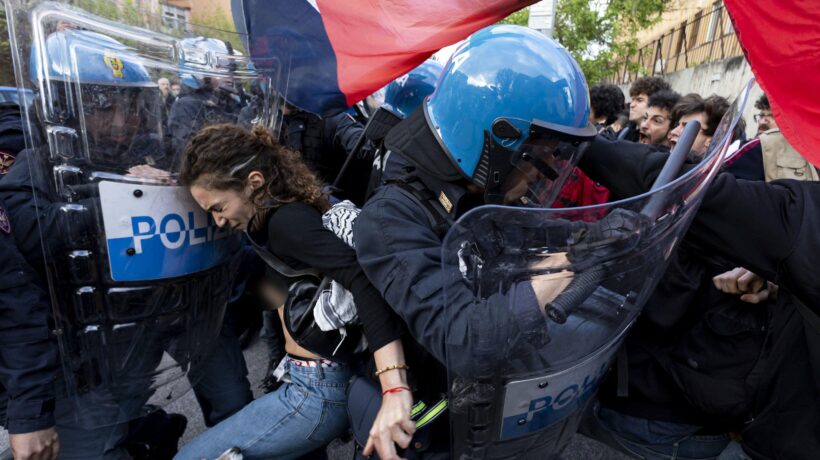 A Roma i pro Hamas assaltano la polizia