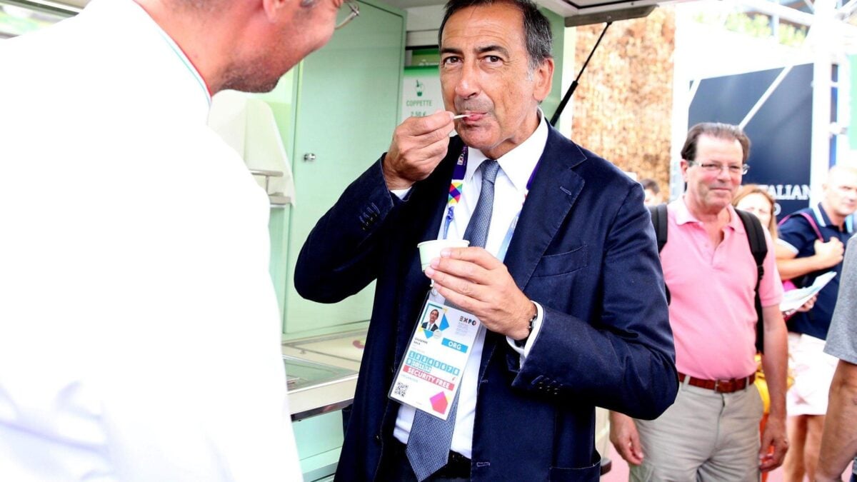 La tolleranza zero per Beppe Sala. Mette al bando coni gelato e bibite