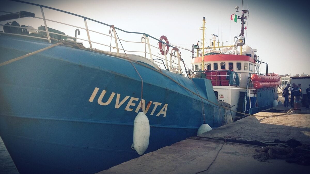 Nuovo assist dei giudici alle Ong. Assolti i sospetti «tassisti del mare»