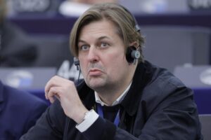 Arrestato come «spia di Pechino» l’aiutante di un eurodeputato di Afd