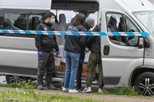 Altro che gelati, a Milano è guerra. Esecuzione in strada: ucciso a 18 anni