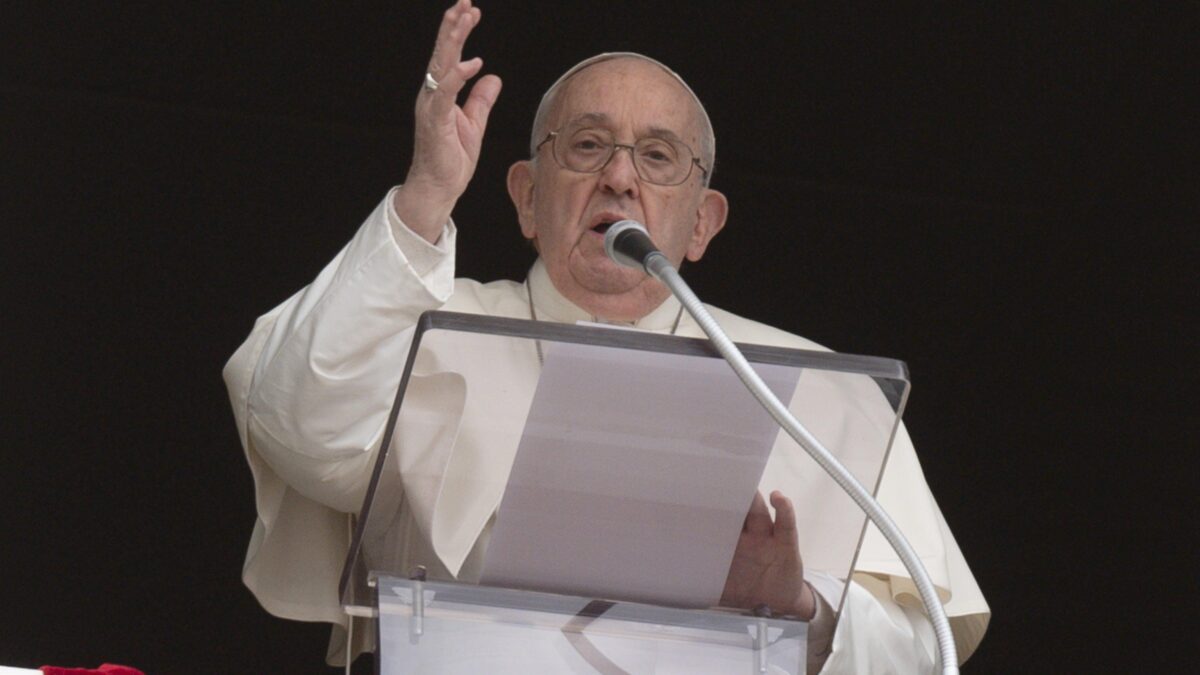 I libri di Francesco non finiscono mai: «Nel 2005 Ratzinger eletto grazie a me»