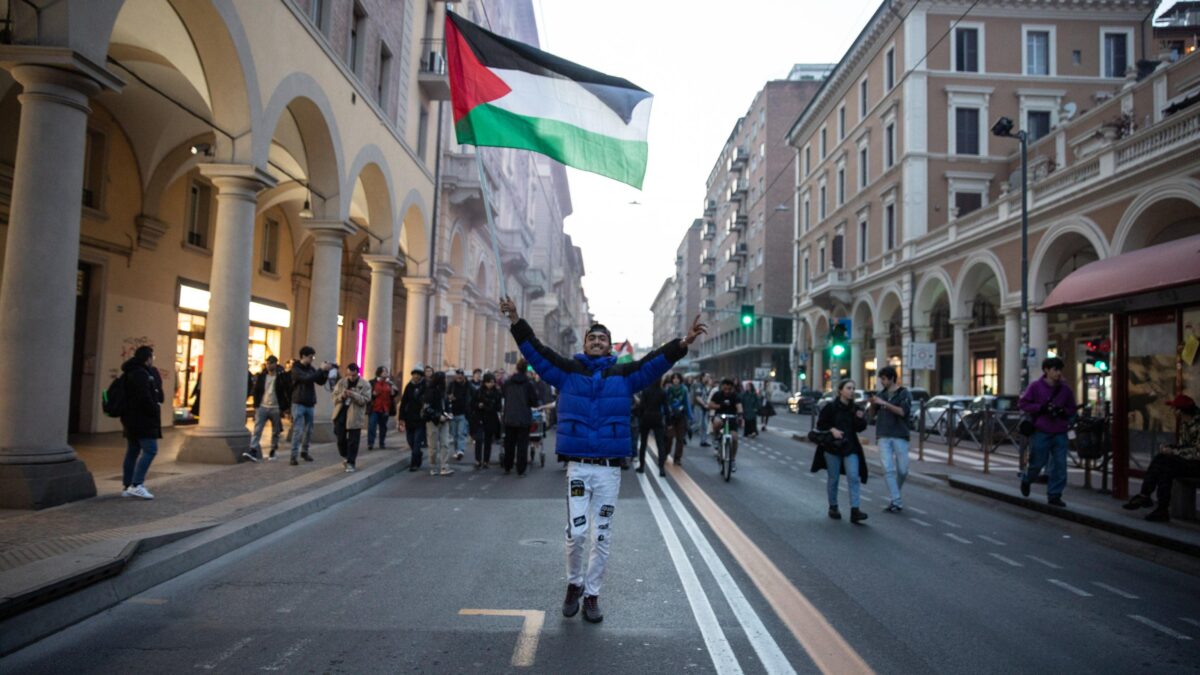Hanno rapporti coi peggiori regimi, sabotano solo Israele