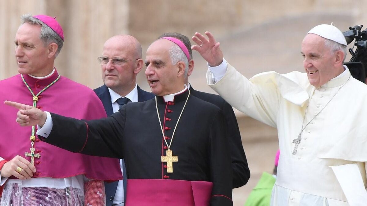 Francesco attacca ancora padre Georg: «Da lui mancanza di umanità e nobiltà»