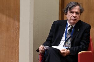 Quei professori a chiamata (politica) che tacevano sugli sprechi del Covid