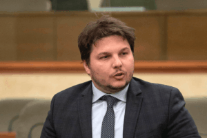 Il capogruppo dem in Piemonte lascia il suo incarico in Regione