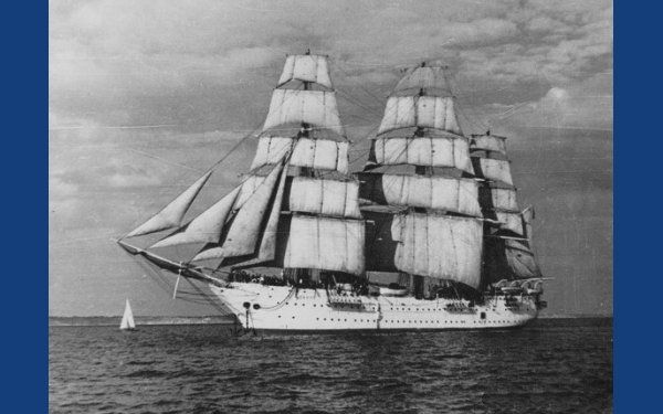 Il veliero italiano «Cristoforo Colombo» ridipinto e rinominato «Danaj» dalla Marina sovietica nel 1949