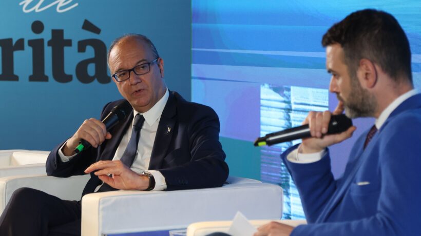 Valditara: «La Schlein non conosce i numeri, noi puntiamo ai corsi di potenziamento per stranieri»