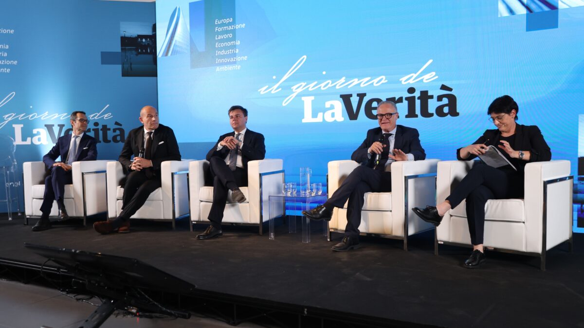 «L’Europa rischia di essere un vaso di coccio tra due di ferro, Cina e Usa»