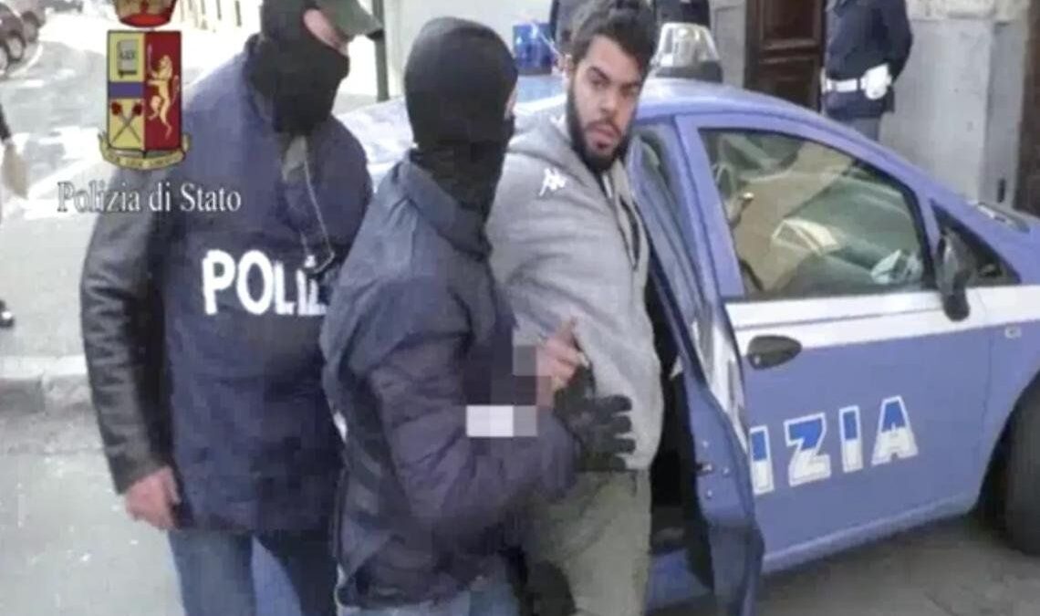 Tifava Isis e voleva colpire un agente. Arrestato un marocchino a Torino