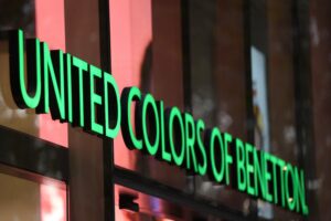 I maglioni colorati hanno perso 1 miliardo