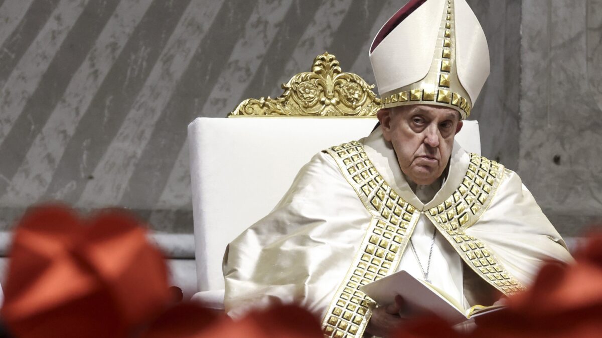 Il Papa: «troppa frociaggine in seminario, stop ai gay»