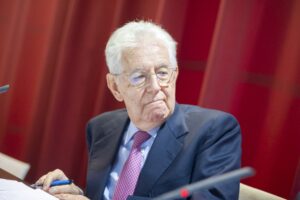 Monti va a caccia di soldati per Zelensky