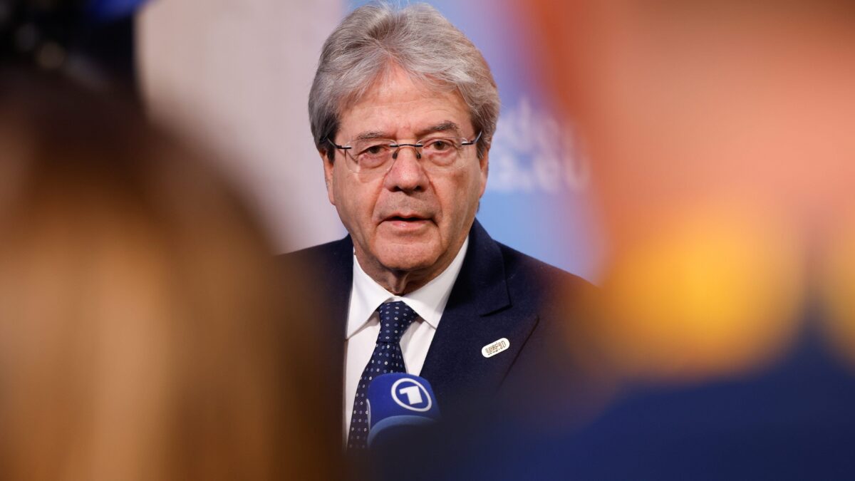 Gentiloni smaschera Conte: «Non negoziò i soldi del Pnrr. A decidere fu un algoritmo»