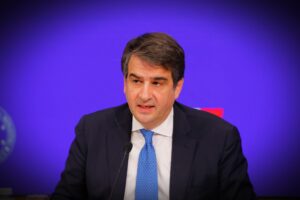 Botte Ue a Ita e su Ilva il governo non si aiuta