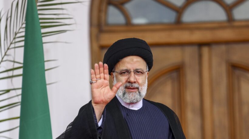 Incidente in elicottero per Raisi. Giallo sulla sorte del leader iraniano