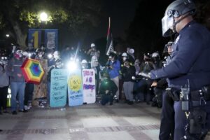 La lobby iraniana (collegata a Soros) soffia sul fuoco dei campus americani