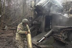Putin gonfia i muscoli e ordina simulazioni di conflitto nucleare vicino al confine