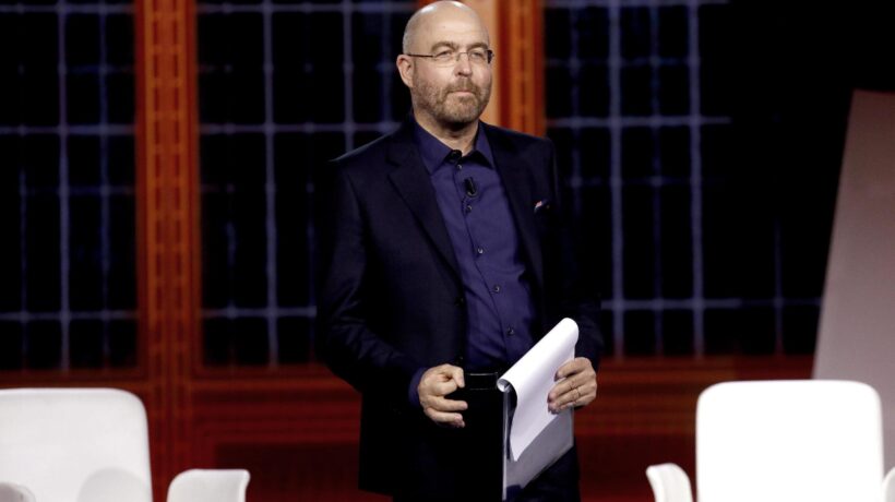 Accendi il televisore e in ogni canale è pieno di gente che grida al bavaglio