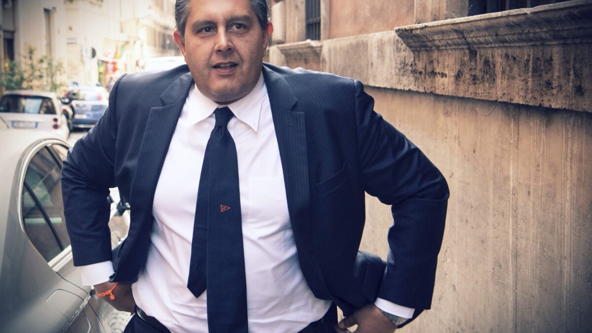 Che tempismo i giudici di Genova: «Arrestate Toti prima delle elezioni»