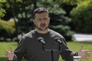 Quanti altri morti prima di capire che la guerra
è perduta?