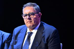 Ecco come Toti vuole rispondere alle accuse