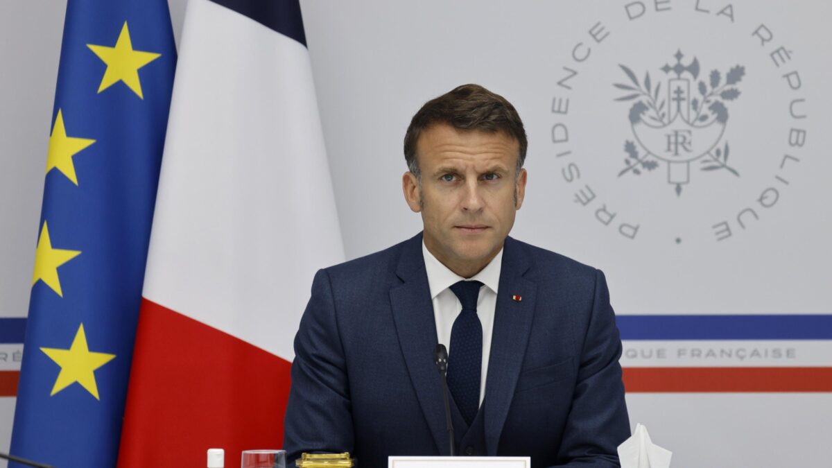 Bruxelles fa le pulci ai conti di Macron: dubbi su 25 miliardi