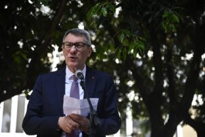 Cgil sulle barricate a targhe alterne