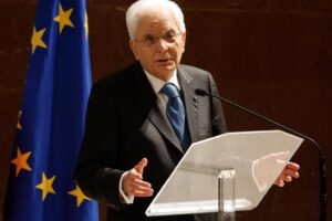 Mattarella prepara il suo blitz per il voto