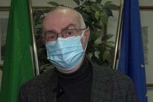 Ma Rezza farfuglia: «Stop da aprile»