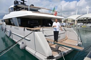 Burlando sullo yacht, la difesa non regge