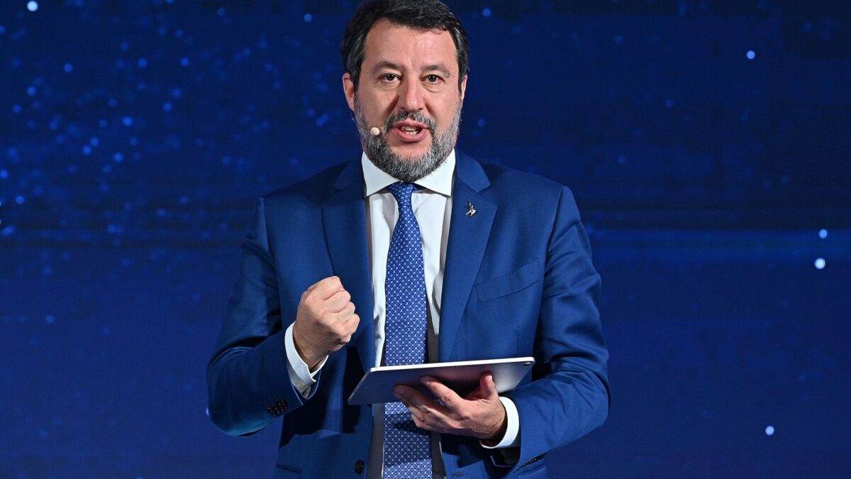 I giudici «rosolano» il presidente: sarà interrogato a ridosso del voto