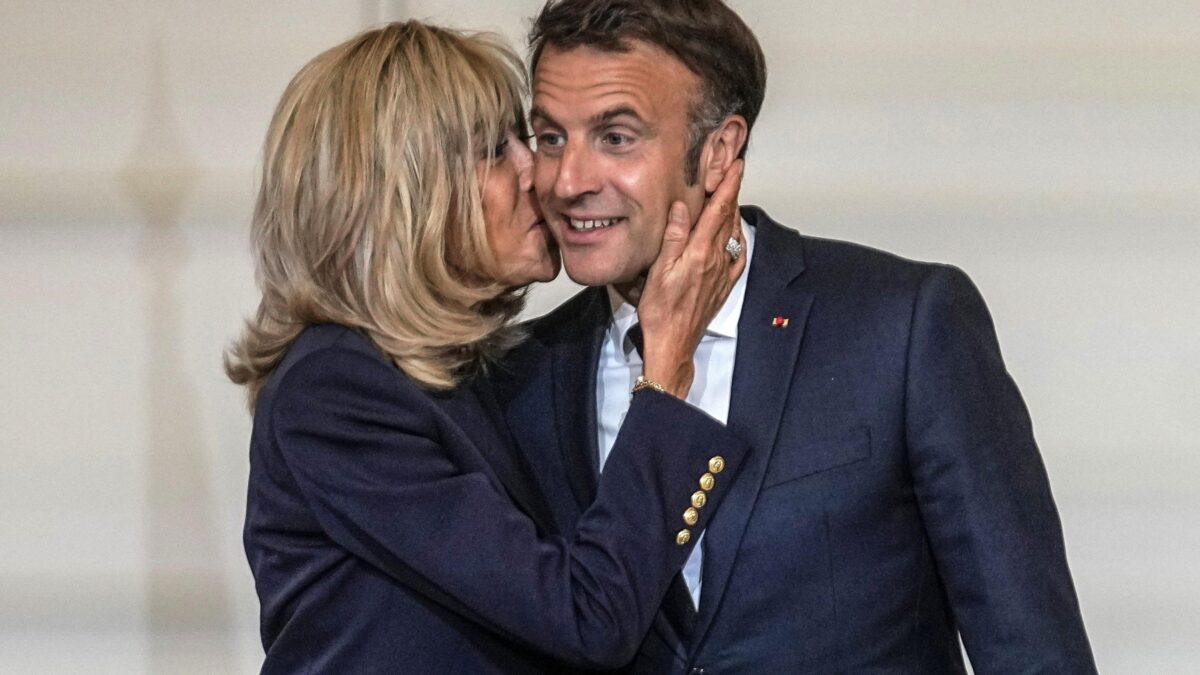Indagini su Macron & C.: favori ai consulenti