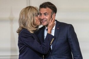 Indagini su Macron & C.: favori ai consulenti