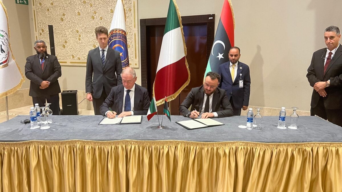 L’accordo Italia-Libia lancia la sfida a Parigi