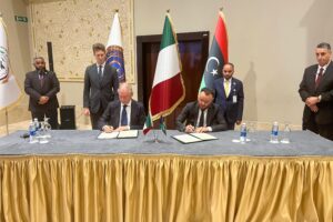L’accordo Italia-Libia lancia la sfida a Parigi