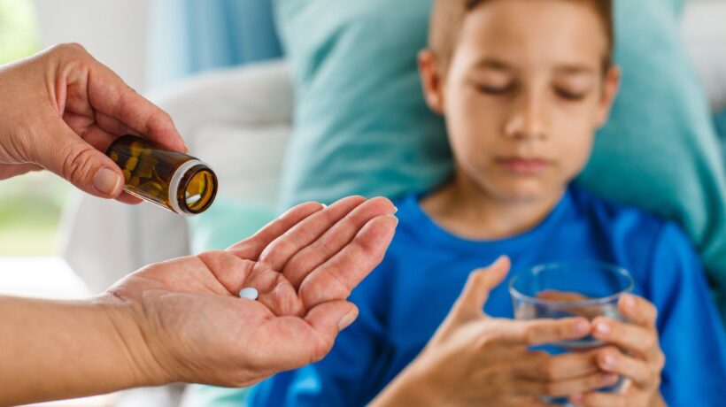 Farmaci ai bimbi per cambiare sesso. Stop in Lombardia, sinistra stizzita