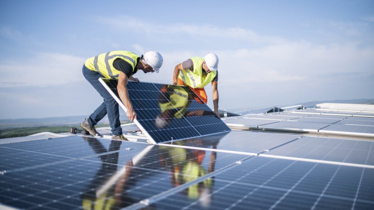 Fondi a pioggia per installare pannelli. Il fotovoltaico è il nuovo Superbonus