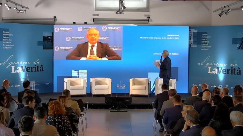 Urso: «L’Europa dovrà proteggersi con i dazi»