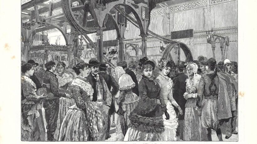 La folla nella Galleria dell'Industria